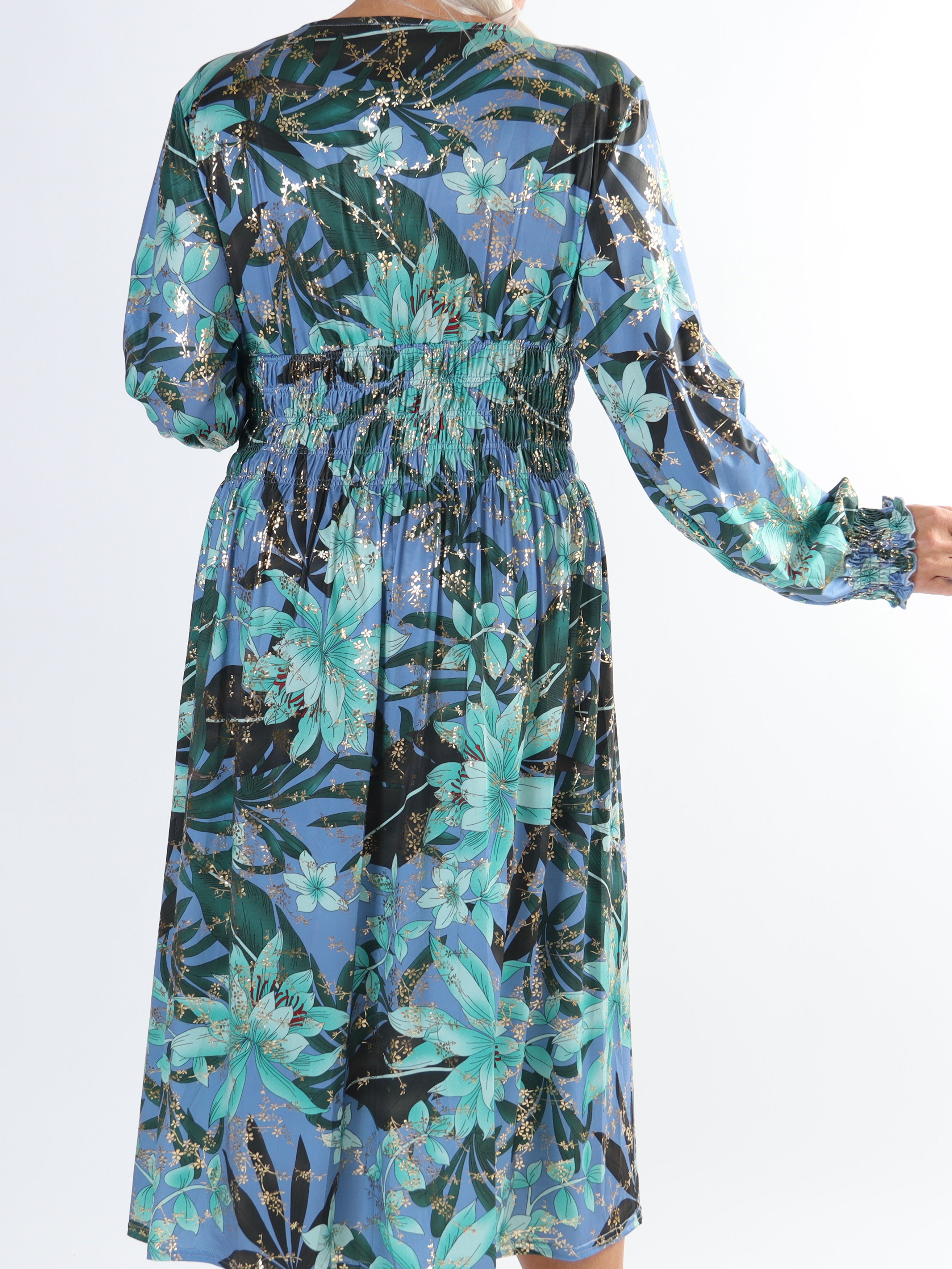 Pams Midi L/S - Plus size elastisk kjole i krølfrit stof med lange ærmer